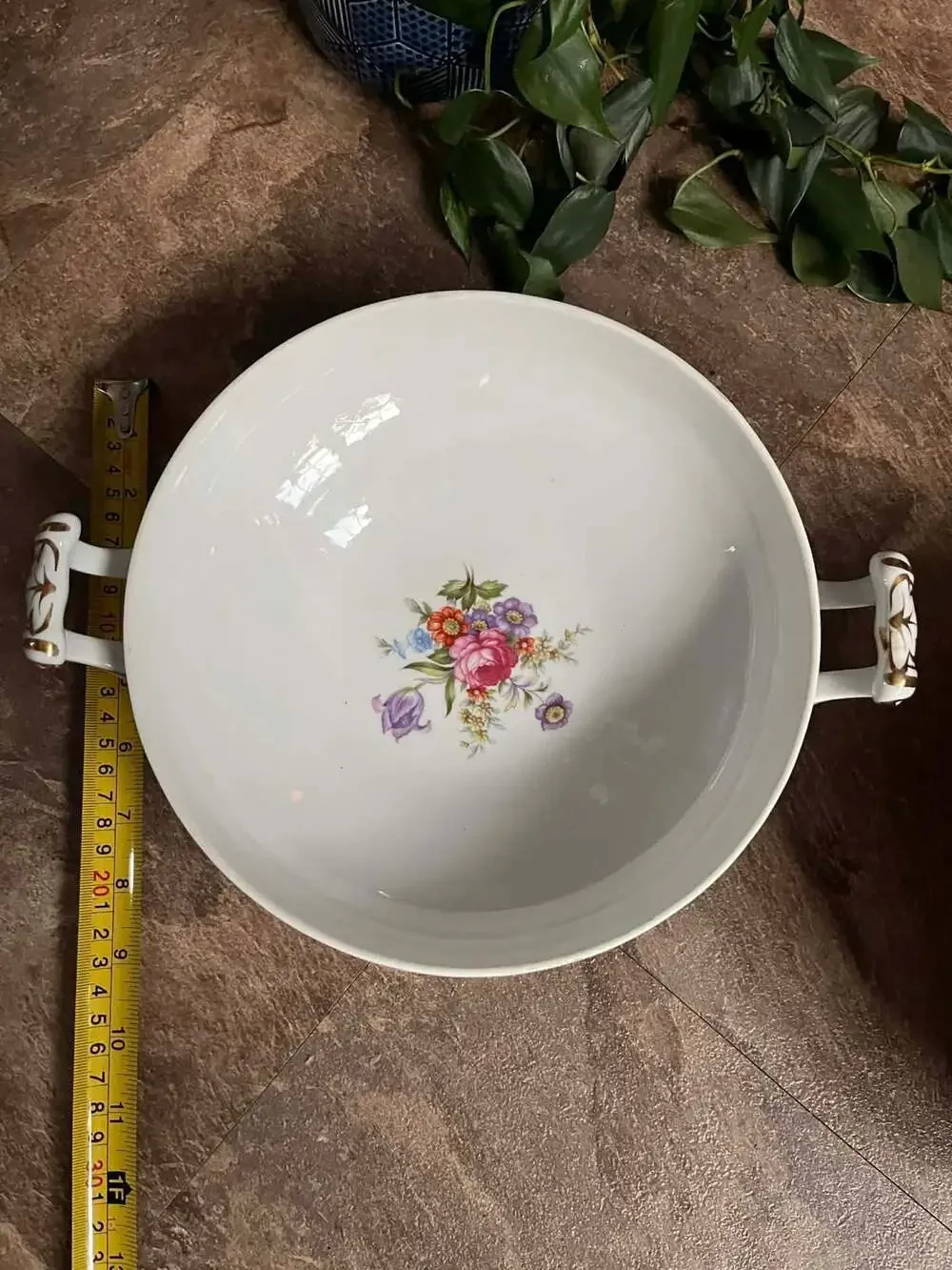 Wentworth Dresden Round Covered Vegetable Bowl Tureen 10